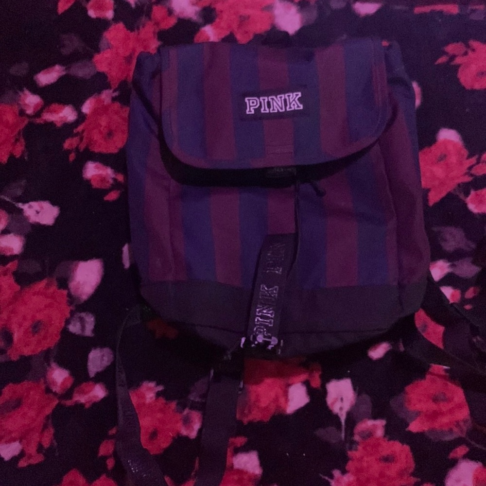 Women pink bag